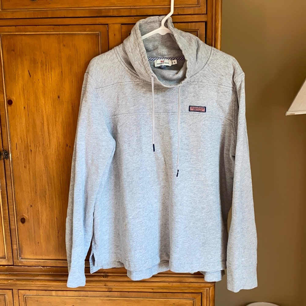 Grey Vineyard Vines Sweatshirt
